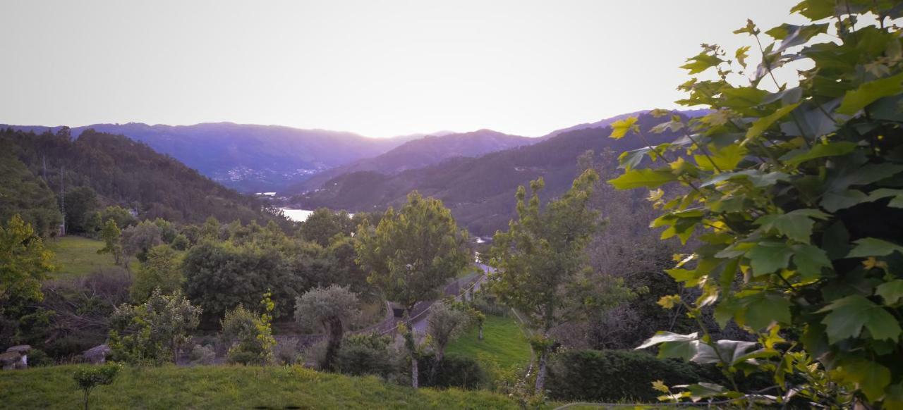 Cantinho Da Pedra *